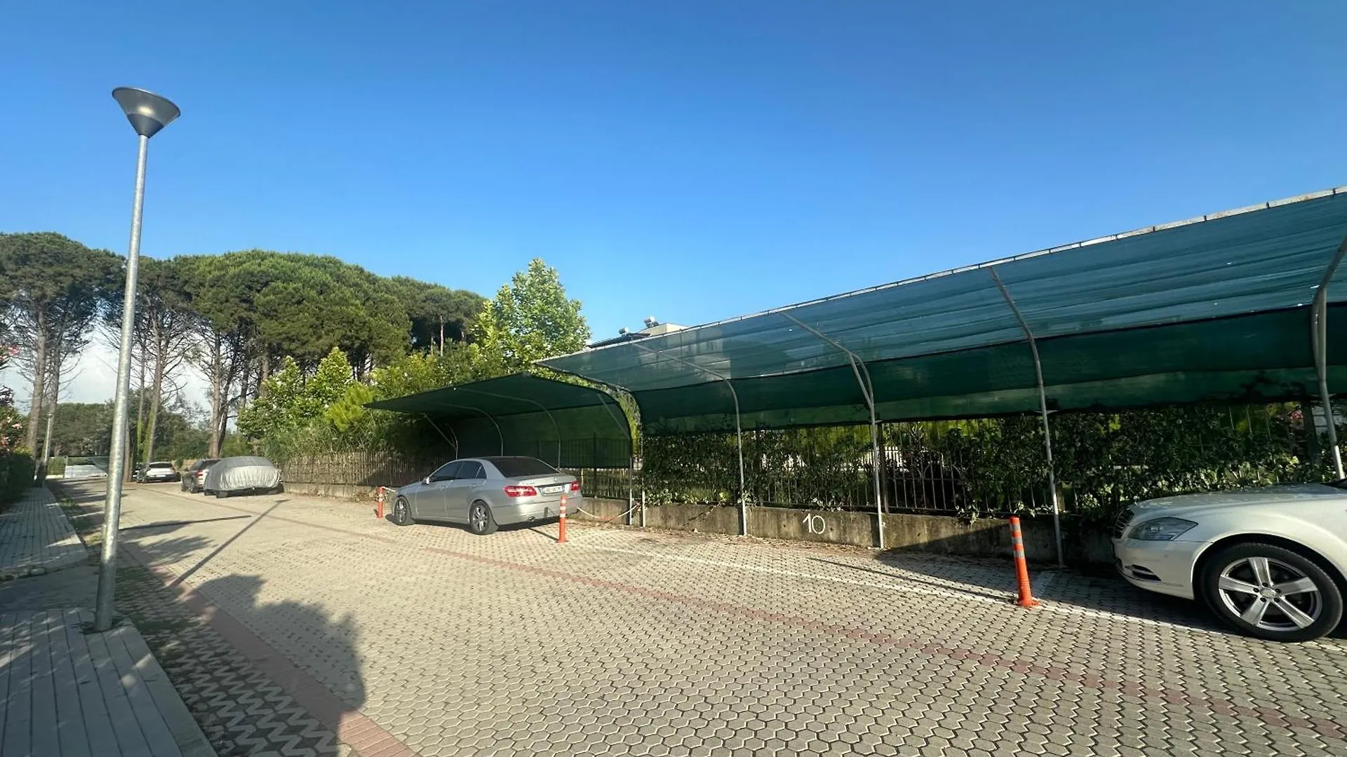 Arbian Apartment Plazhi San Pietro 0*,